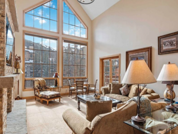 Four Bedroom Ski Rental Sleeps 10 Guests